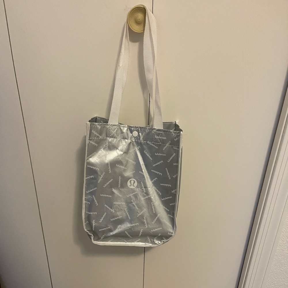 Lululemon bag
